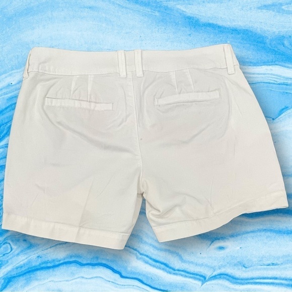 OLD Navy Ladies Sizes 2, 4, 12 White Chino Shorts - Picture 2 of 7
